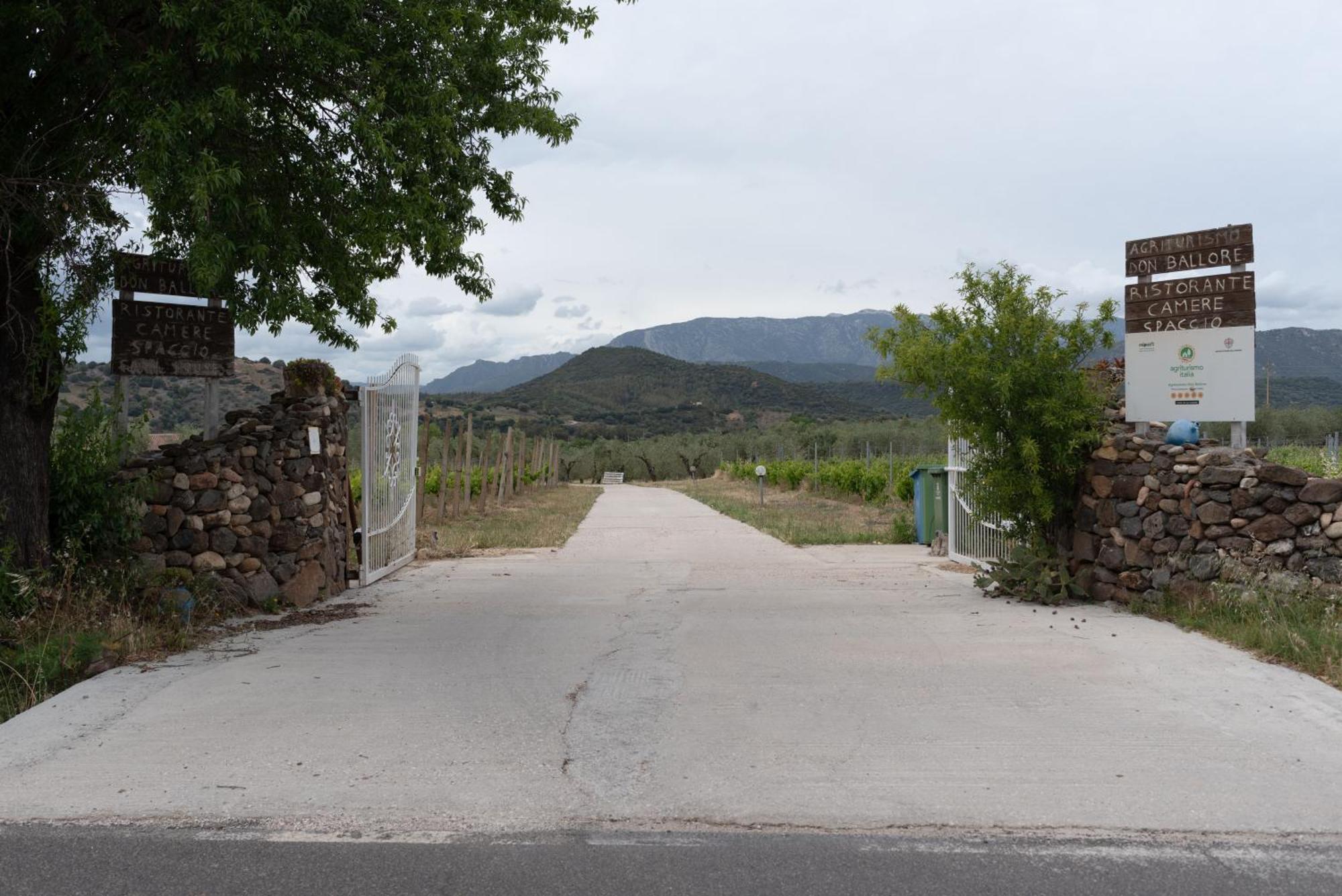 Tenuta Don Ballore Galtellì Eksteriør billede